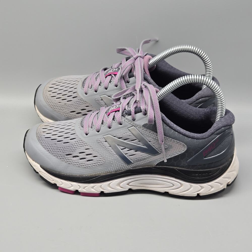 New Balance 840v4 Running Shoe Women’s Sz 6 Athletic Footwear Gym Black/Gray